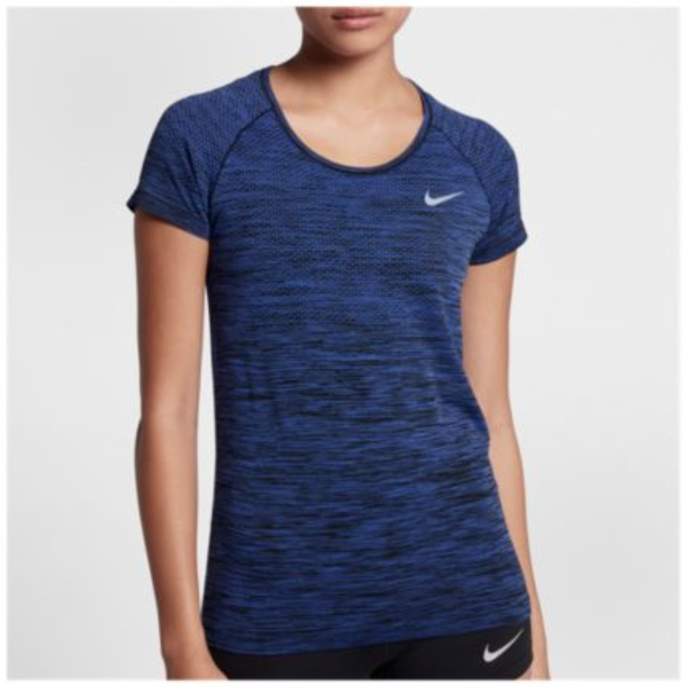 Nike Dri-Fit Knit Short Sleeve T-Shirt - XS